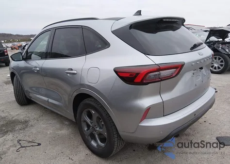 2023 Ford Escape St-Line Select from USA, damaged, VIN 1FMCU9NA4PUA32309